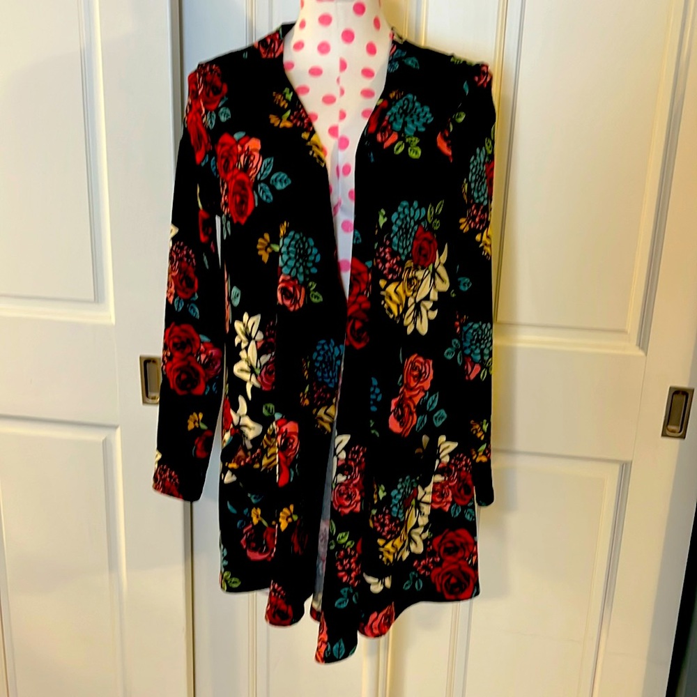 LuLaRoe Sweater Size M
